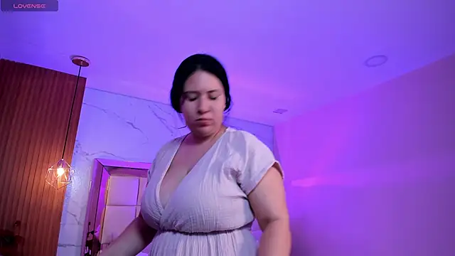 zoes milee online show from March 2026 11:28:02 AM