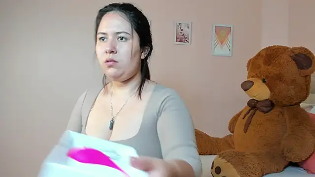 Snapshot of zoes_milee chatting on September 2025 11:38:02 AM zoes milee online show from September 2025 11:38:02 AM