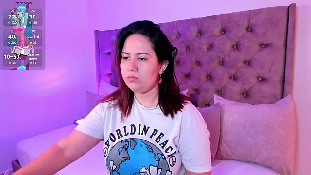 Snapshot of zoes_milee chatting on October 2025 11:20:01 AM zoes milee online show from October 2025 11:20:01 AM