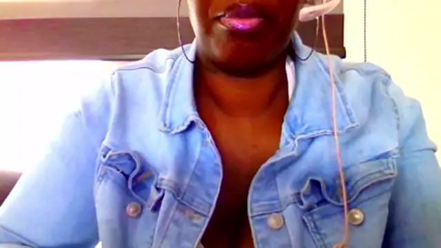 Snapshot of chocolatechipkukky85 chatting on April 2026 09:27:01 PM chocolatechipkukky85 online show from April 2026 09:27:01 PM