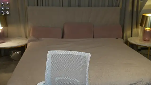 Lika Secret  online show from October 2025 06:44:01 PM