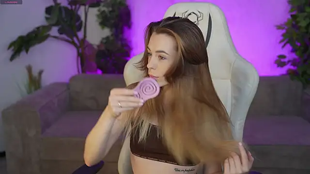 Lika Secret  online show from October 2025 02:29:02 PM