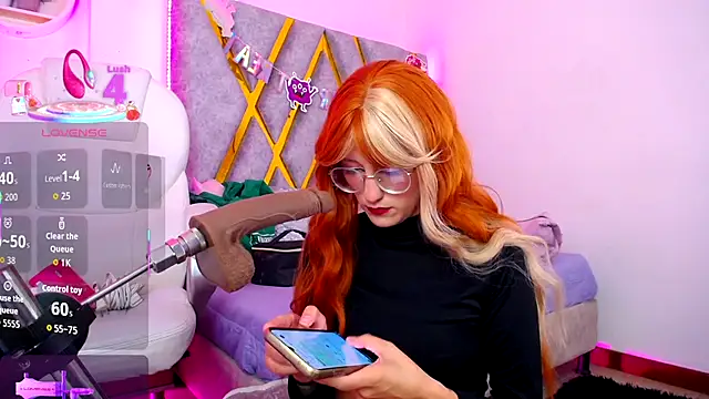 Snapshot of SussanHottye1_ chatting on December 2025 10:27:02 AM SussanHottye1 online show from December 2025 10:27:02 AM