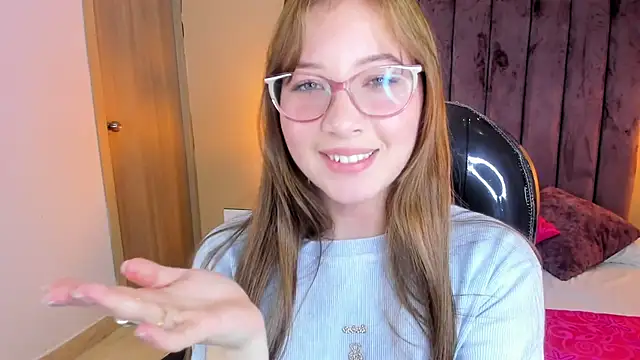 Dahlia Rousse online show from October 2025 06:45:01 AM