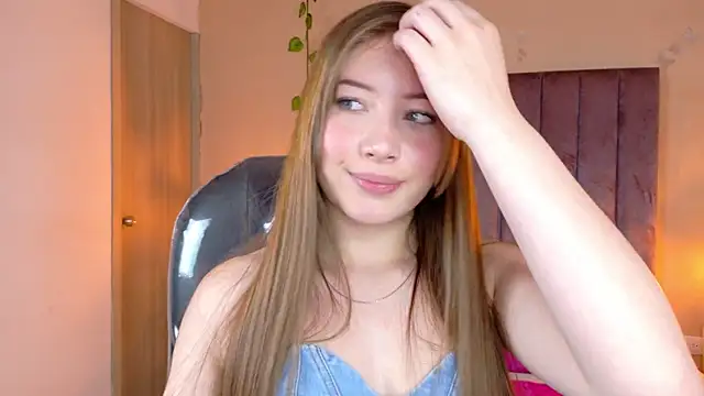 Snapshot of Dahlia_Rousse chatting on June 2026 06:29:01 AM Dahlia Rousse online show from June 2026 06:29:01 AM