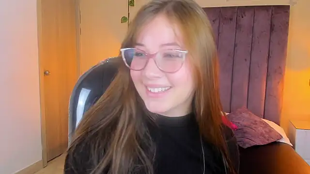 Dahlia Rousse online show from November 2025 06:12:01 PM