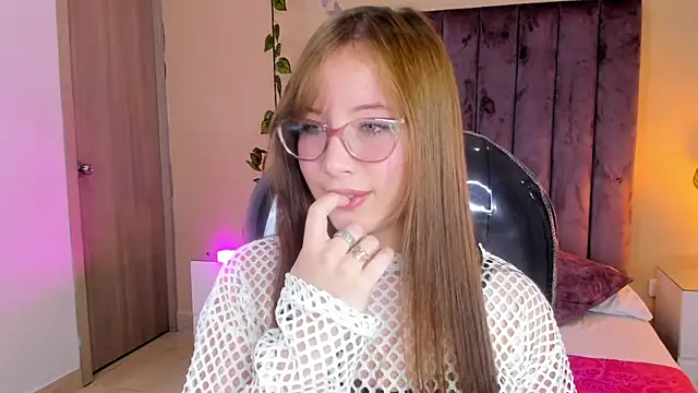 Dahlia Rousse online show from October 2025 09:03:01 PM