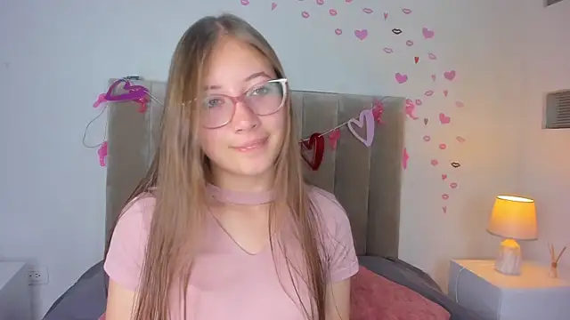 Dahlia Rousse online show from March 2025 07:59:01 PM