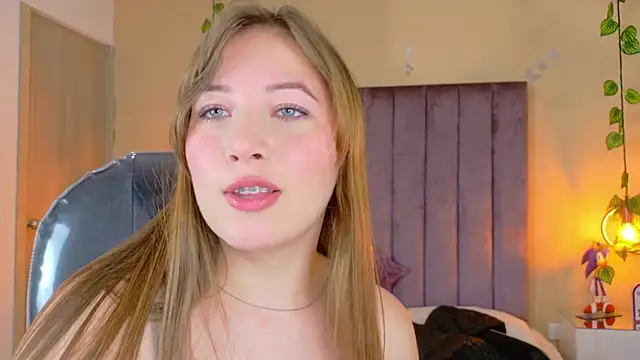 Dahlia Rousse online show from April 2026 02:27:01 AM