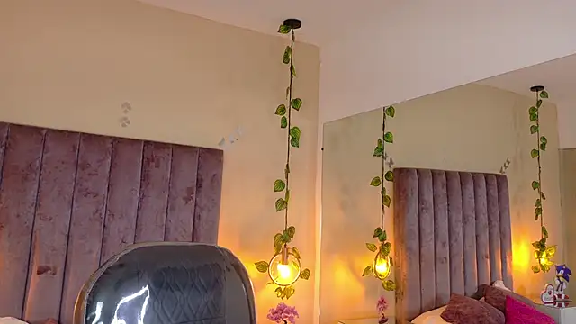 Dahlia Rousse online show from February 2026 07:28:01 AM