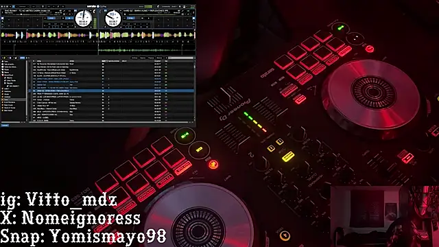 Snapshot of vittote chatting on February 2025 05:41:01 PM vittote online show from February 2025 05:41:01 PM