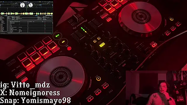 Snapshot of vittote chatting on February 2025 08:47:01 PM vittote online show from February 2025 08:47:01 PM