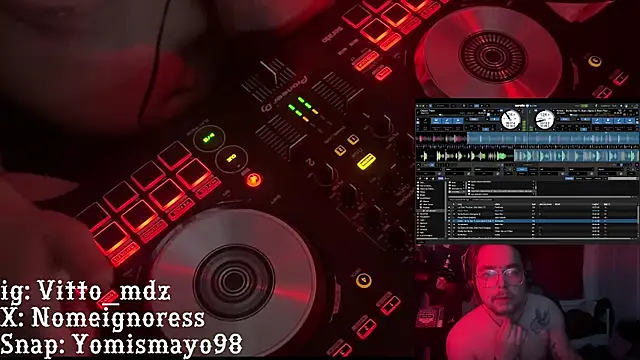 Snapshot of vittote chatting on February 2025 03:01:02 AM vittote online show from February 2025 03:01:02 AM