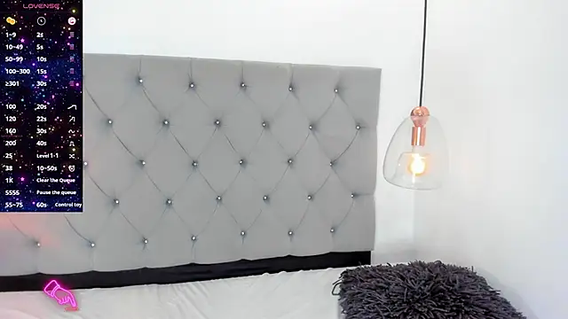 Cristal Bons online show from March 2025 09:13:01 PM