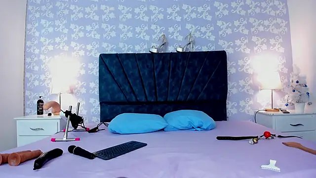 SalomeSimonz online show from January 2026 07:43:01 PM