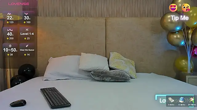 taylorsmiiith  online show from March 2025 07:14:02 PM