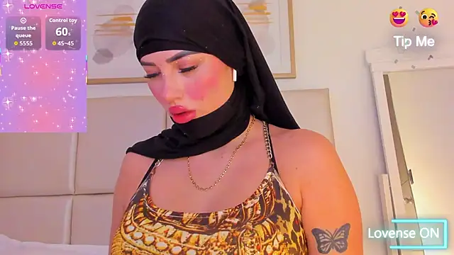 taylorsmiiith  online show from February 2026 07:14:01 PM