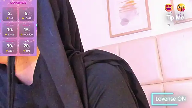 taylorsmiiith  online show from March 2026 07:09:01 PM