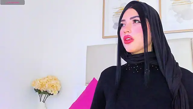 taylorsmiiith  online show from April 2026 07:31:01 PM