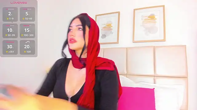 taylorsmiiith  online show from April 2026 07:56:02 PM