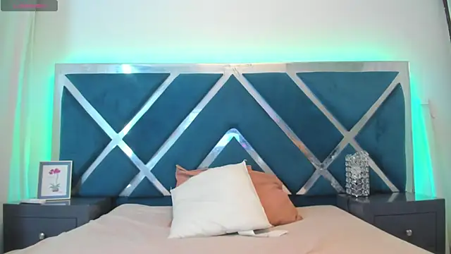 LucineArias online show from April 2026 08:05:02 PM