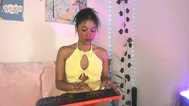 ElectraaJoness online show from May 2026 01:52:02 PM