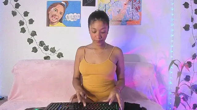 ElectraaJoness online show from May 2026 02:31:02 PM