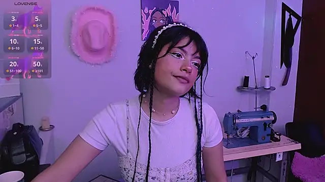 Snapshot of Mattilda_18 chatting on September 2025 10:16:01 PM Mattilda 18 online show from September 2025 10:16:01 PM