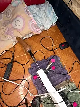 lunitasexy online show from April 2026 01:42:01 AM