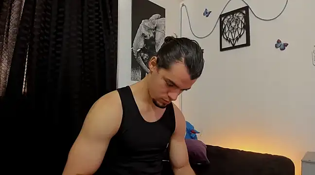 maxi styles online show from February 2025 05:35:01 PM