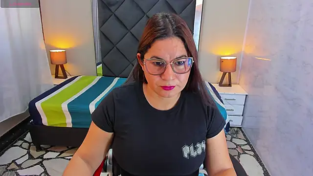 Snapshot of CamyMature chatting on January 2025 06:20:02 PM CamyMature online show from January 2025 06:20:02 PM