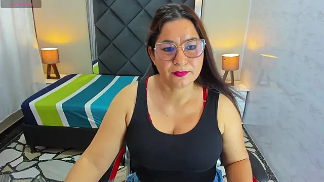 Snapshot of CamyMature chatting on January 2025 06:17:02 PM CamyMature online show from January 2025 06:17:02 PM