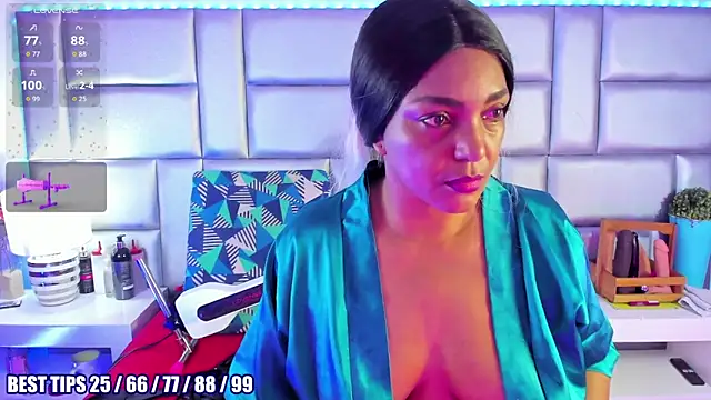 LovelyNickii online show from February 2026 01:02:02 PM