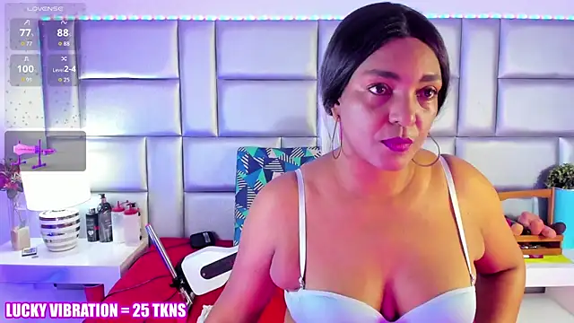 LovelyNickii online show from March 2026 01:08:02 PM