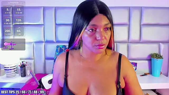 LovelyNickii online show from December 2025 12:53:02 PM