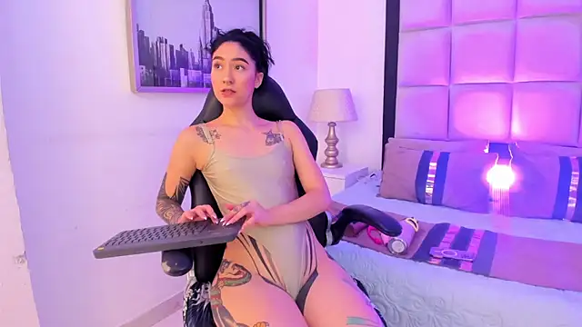 MeganPresleyy online show from July 2026 12:46:02 PM