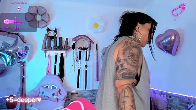 amyswallow7 online show from January 2026 02:26:02 AM