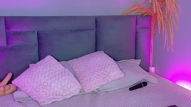 AlynAllen online show from March 2026 07:19:01 PM