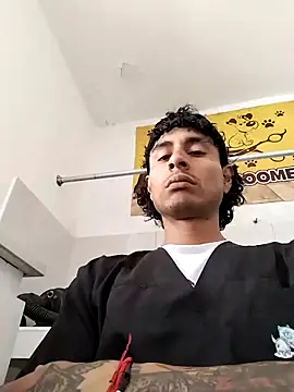 Snapshot of Saweetieyblacksnake chatting on October 2025 05:45:02 PM Saweetieyblacksnake online show from October 2025 05:45:02 PM