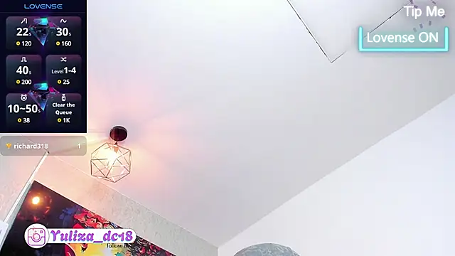 Snapshot of Luxury_Woman chatting on March 2025 10:21:01 PM Luxury Woman online show from March 2025 10:21:01 PM