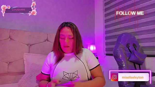 Elise-Leyton online show from September 2025 03:41:02 PM