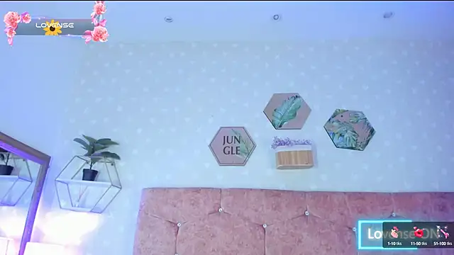 Elise-Leyton online show from March 2025 11:13:02 PM