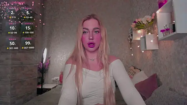 Mika Rayy online show from November 2025 11:41:01 PM