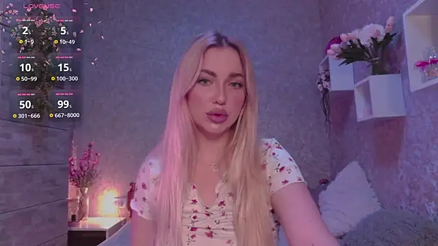 Mika Rayy online show from October 2025 04:18:02 PM