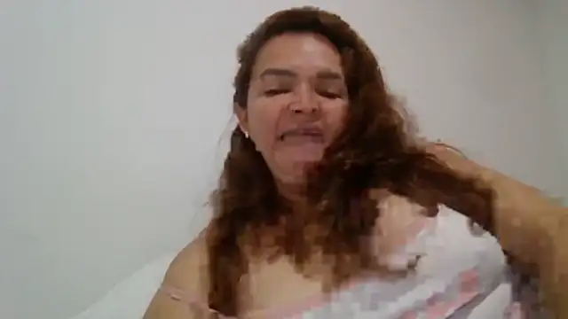 Snapshot of squirtlatinx chatting on April 2026 12:51:02 PM squirtlatinx online show from April 2026 12:51:02 PM