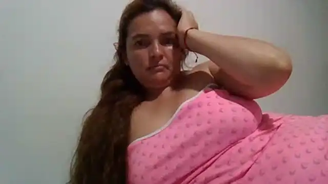 squirtlatinx online show from December 2025 01:31:01 AM