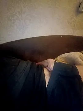 Lukas2204 online show from October 2025 10:00:01 PM