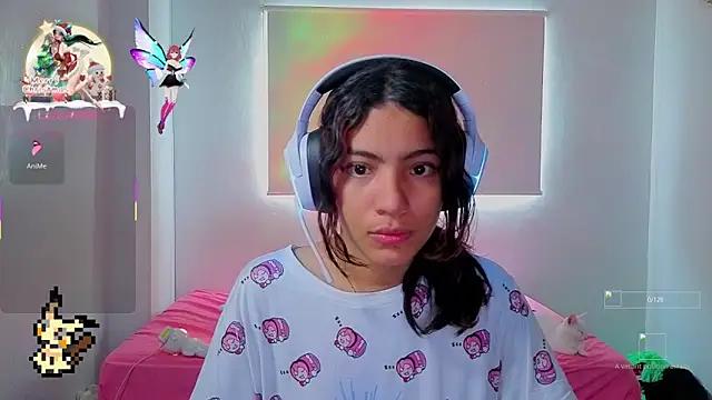 Lovelyamyy online show from December 2025 05:25:01 PM