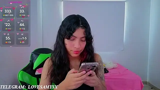 Lovelyamyy online show from May 2026 02:45:01 PM