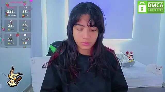 Lovelyamyy online show from March 2026 05:18:02 PM